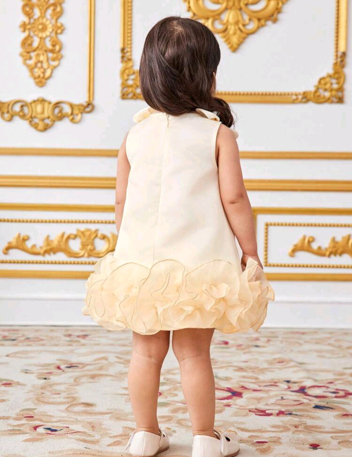 Vestido Elegante con detalles en moño y volados