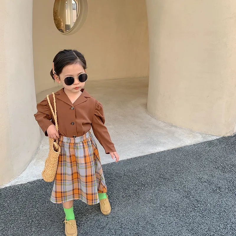 Conjunto niña. Camisa y falda
