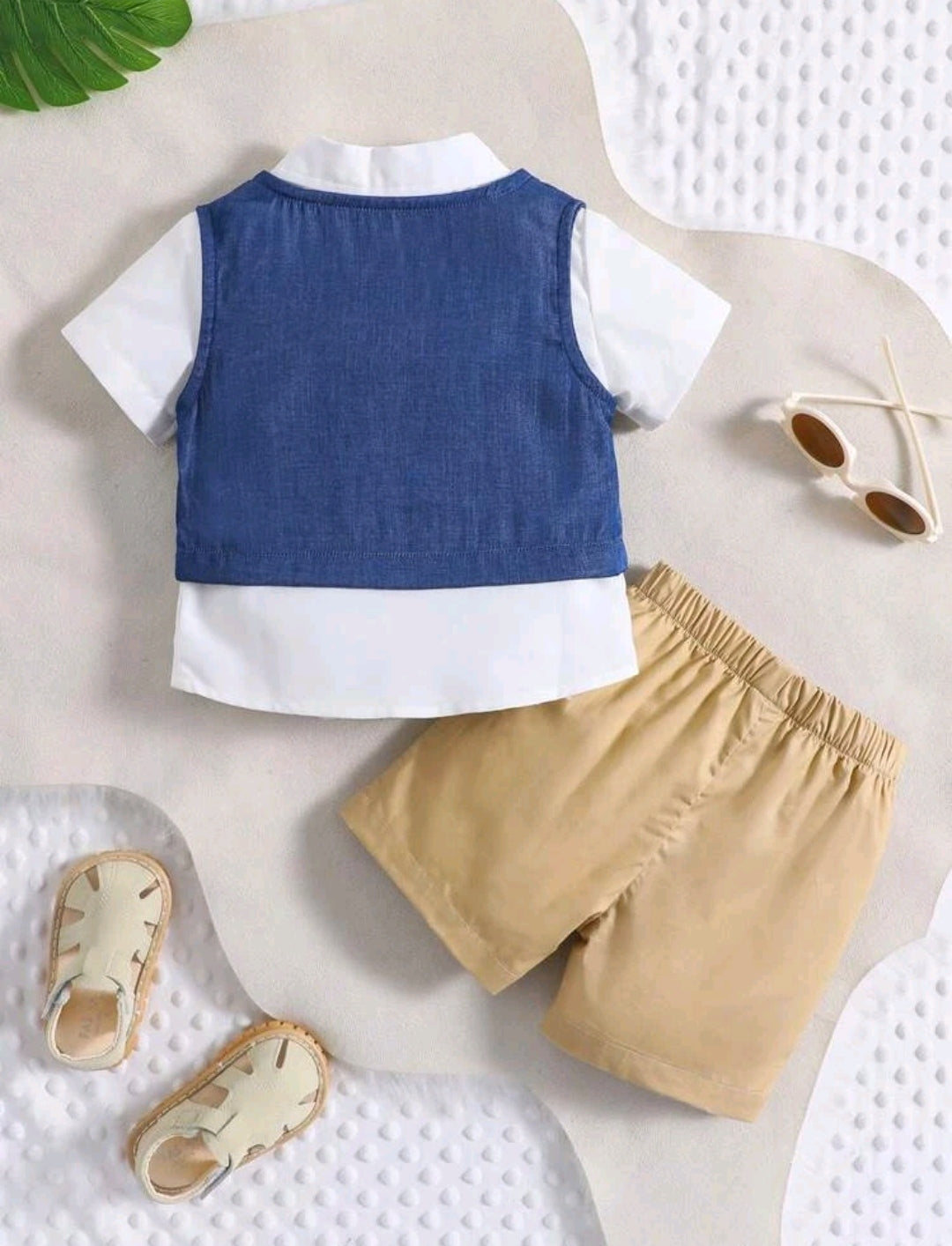 Camisa con moño+ chaleco+short