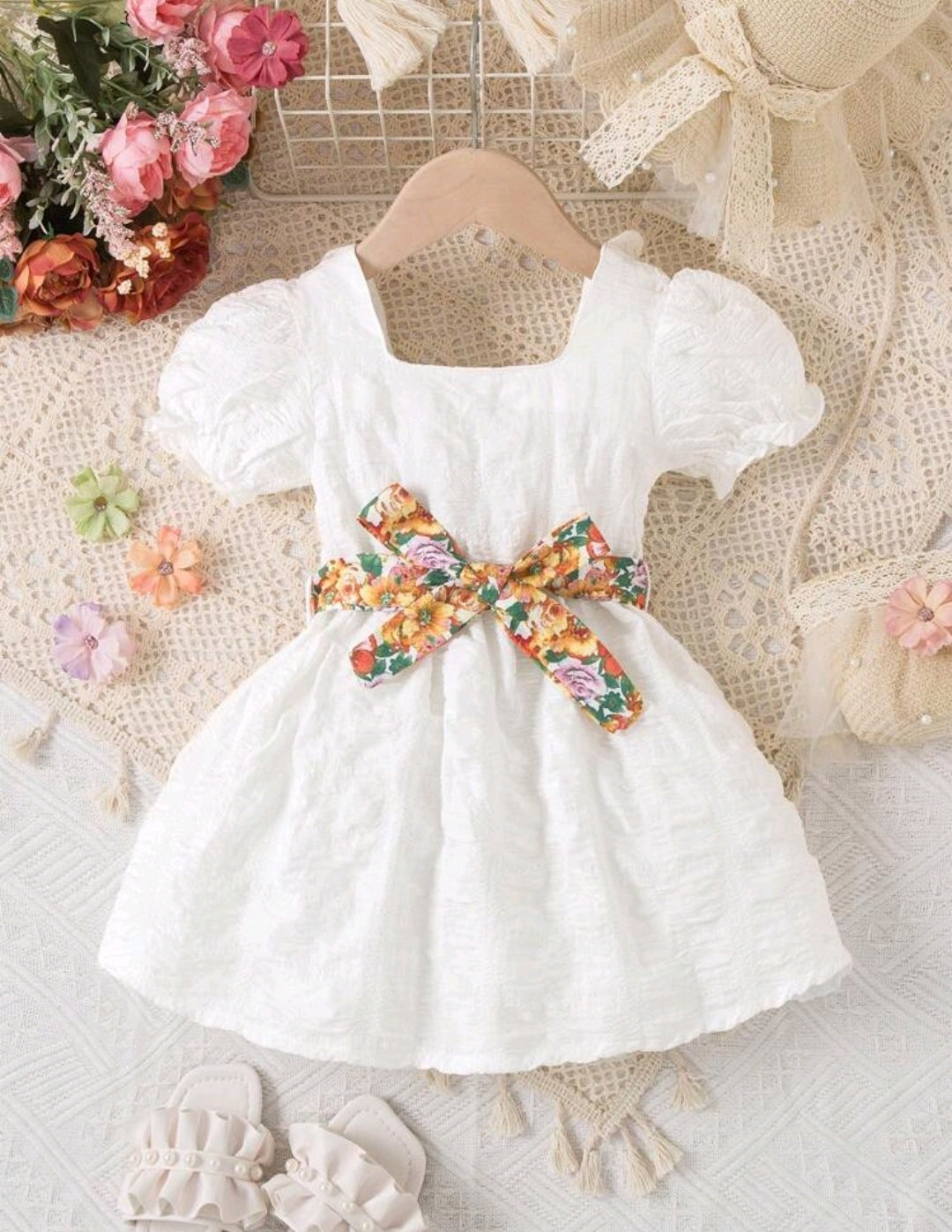 Vestido casual, mangas farol con cinturón