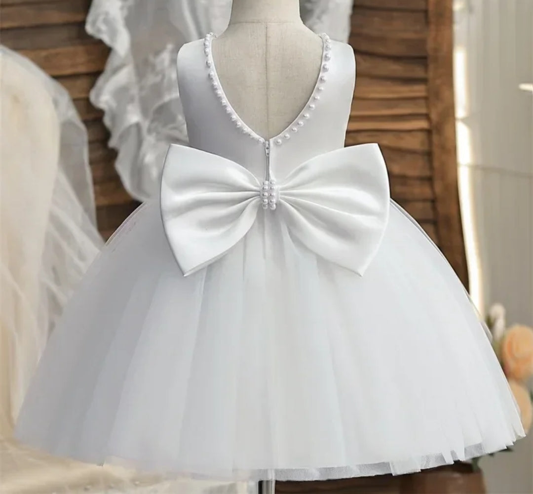 Vestido blanco con perlitas