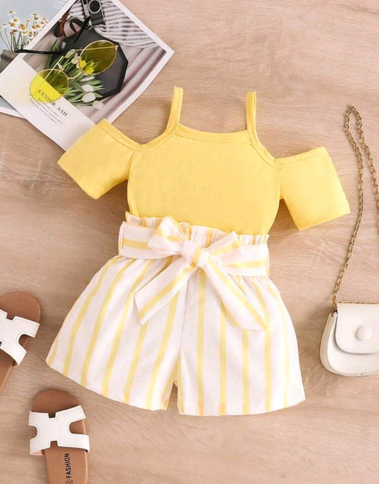 Blusita hombros caídos+ short con cinturón