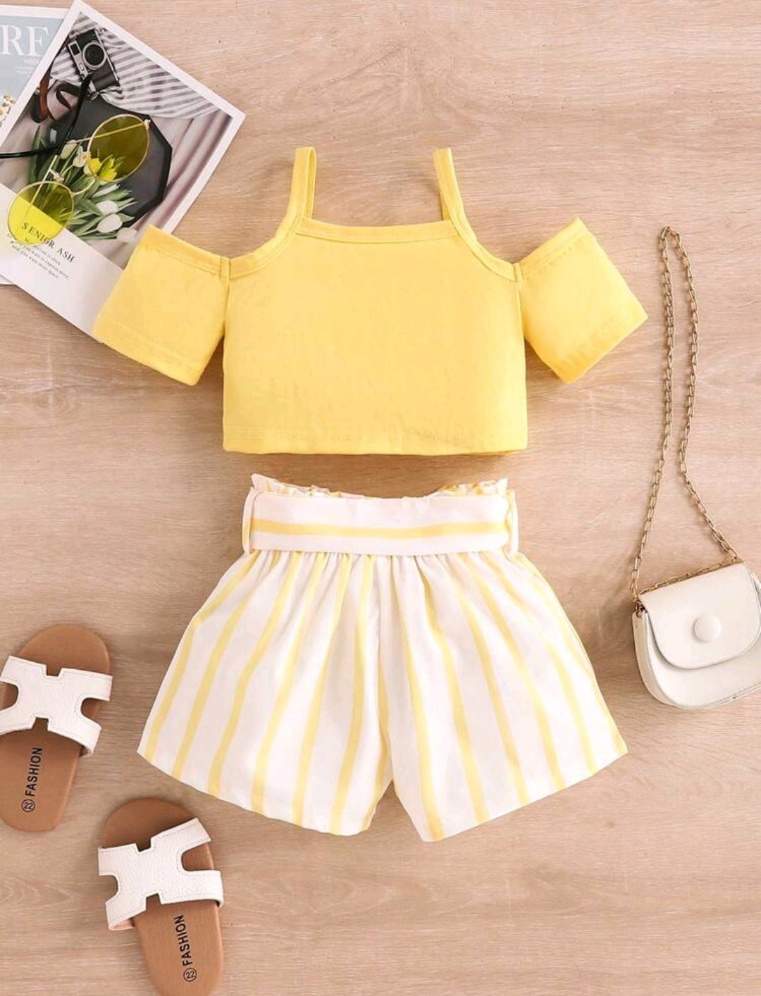 Blusita hombros caídos+ short con cinturón