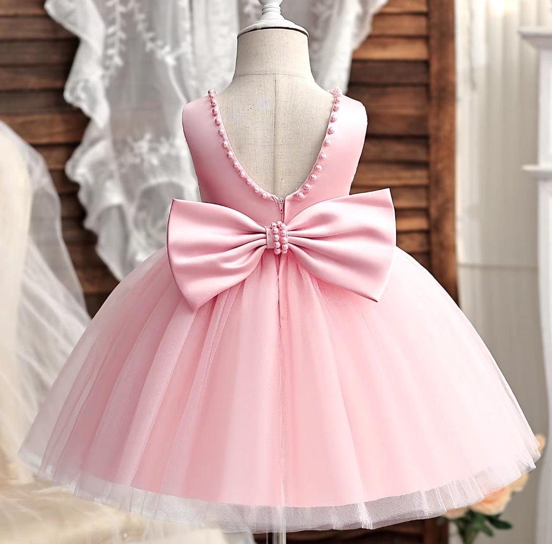 Vestido elegantes con detalles en perlitas