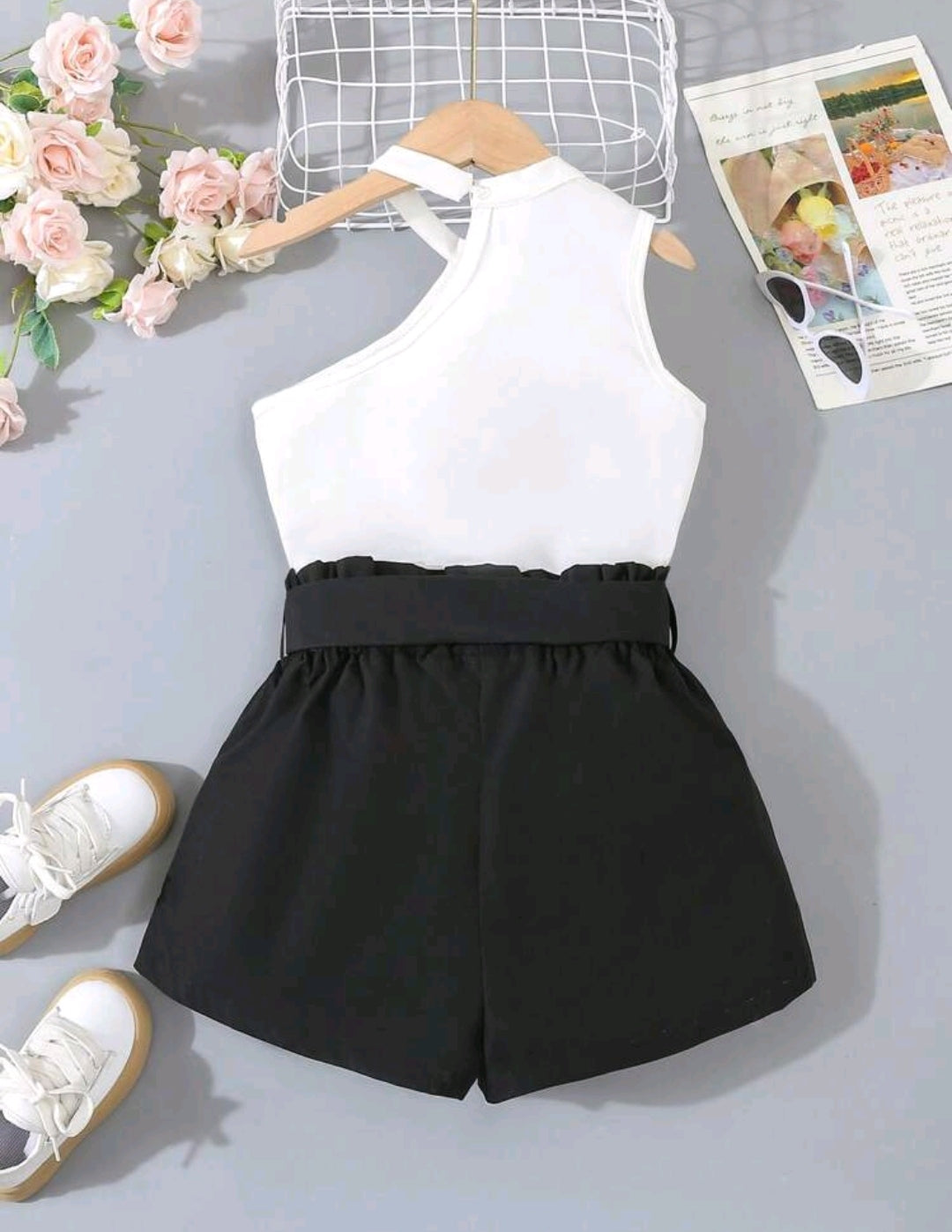 Blusa asimétrica+ short con cinturón