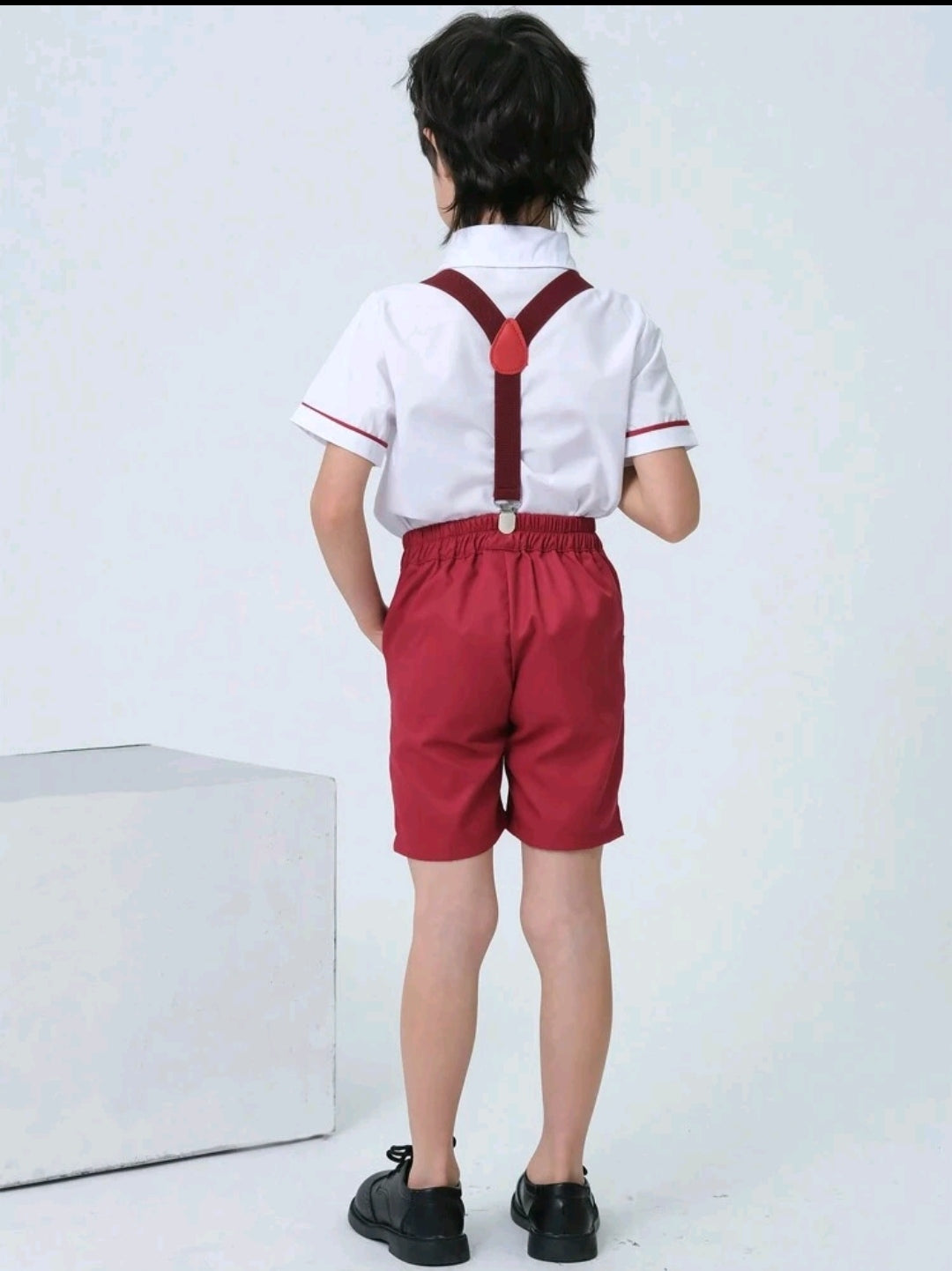 Camisa con moño + short + suspensorio