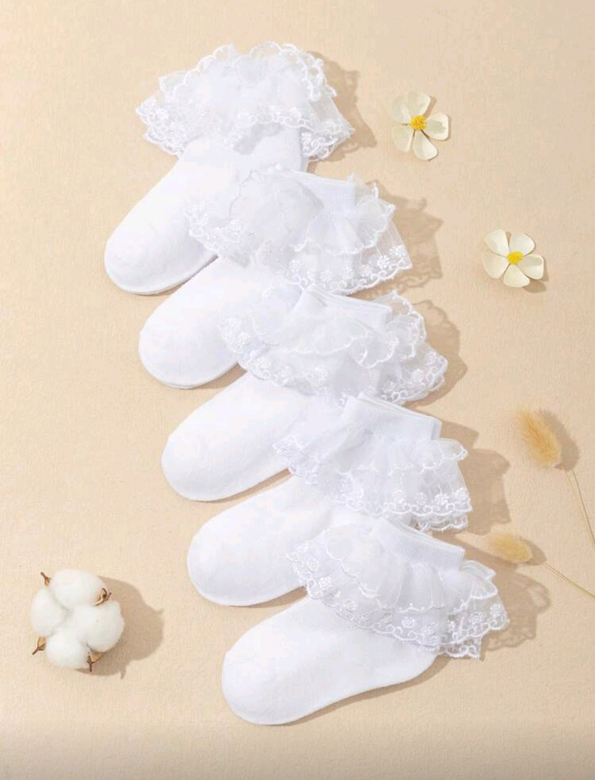 Acc. Medias cortas con encajes