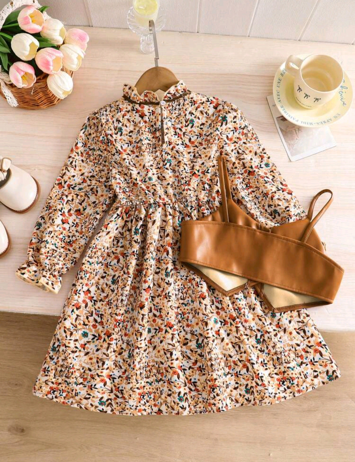 Chaleco + Vestido mangas largas de flores