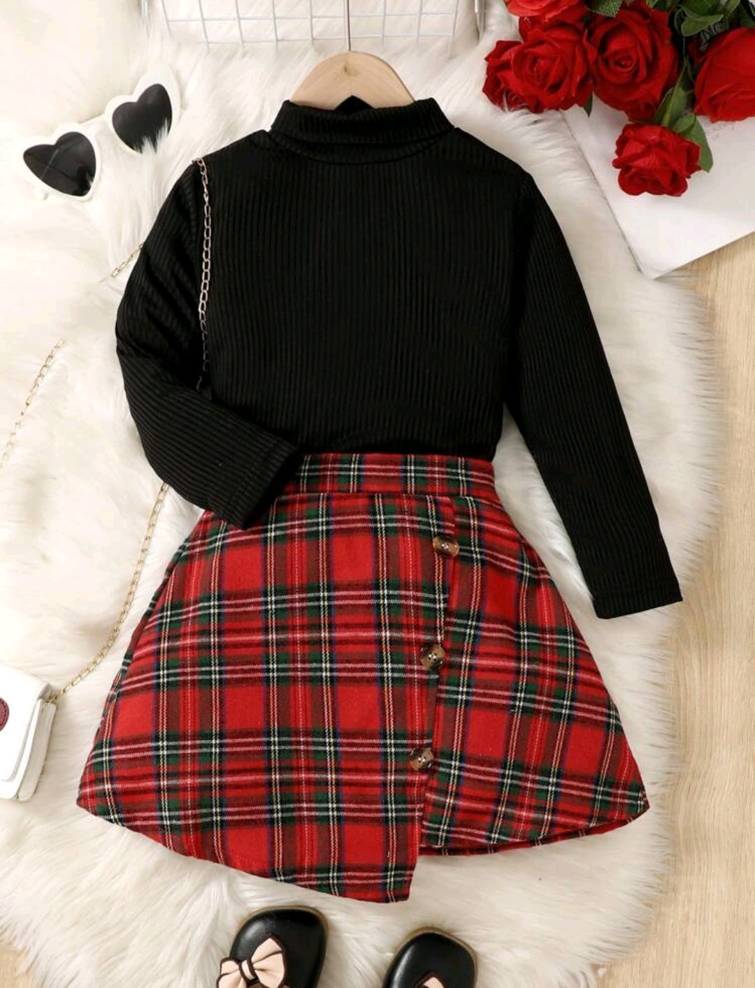 Mangas largas acanalado + falda a cuadros