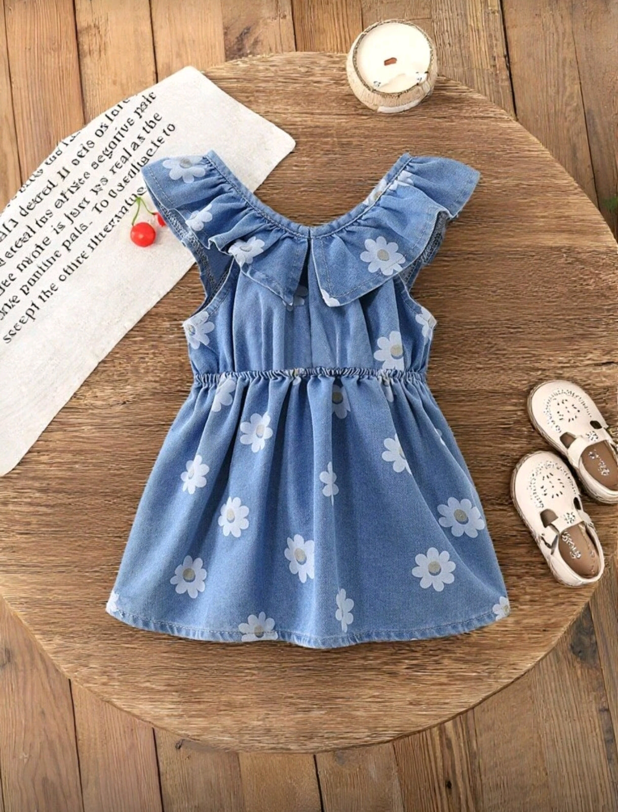 Vestido de jeans bebe con diseño floral