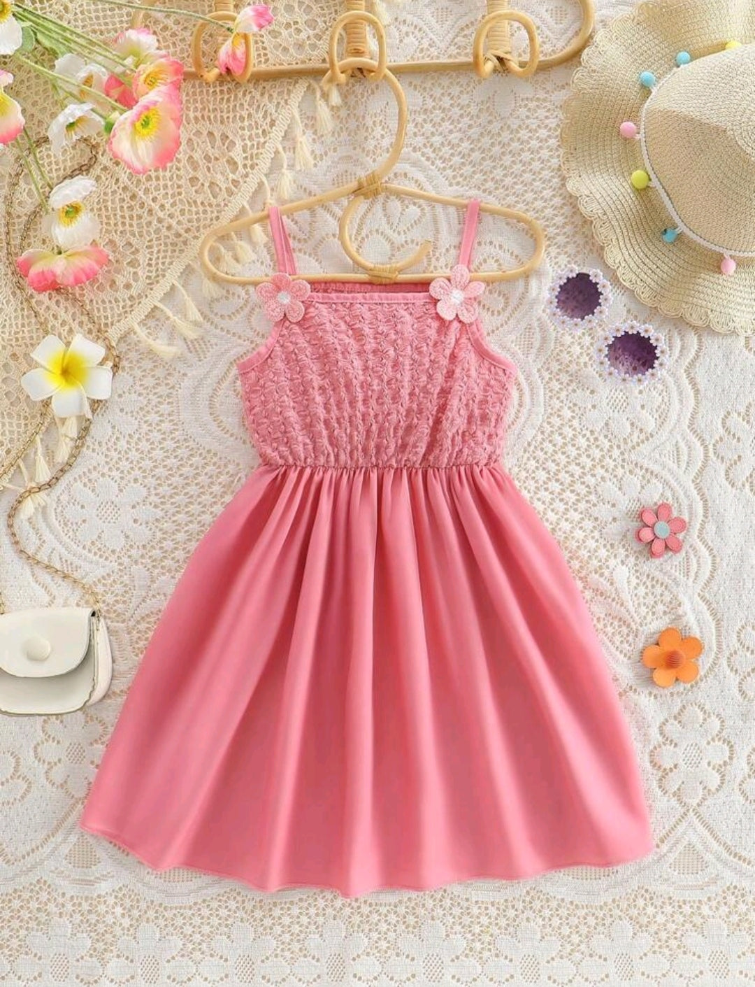 Vestido sin mangas con detalles floral