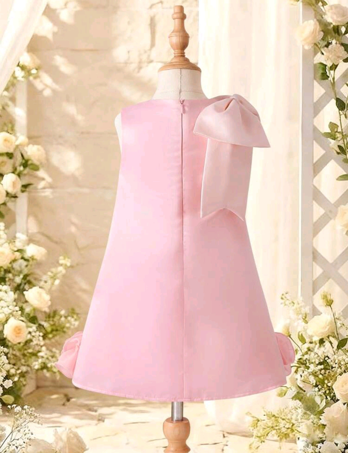 Vestido Chic Rosa con moño en el hombro