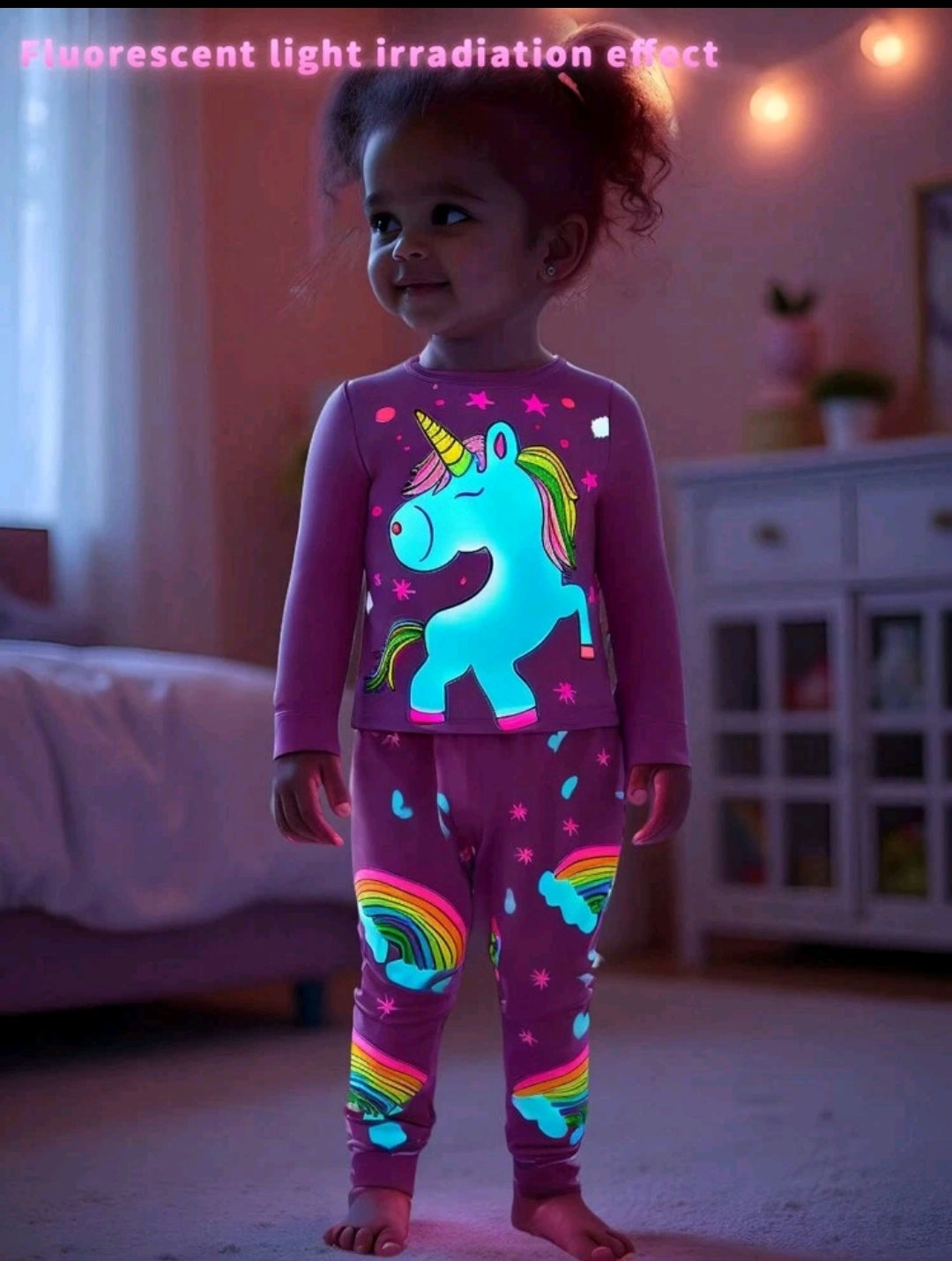 Pijama con diseño de unicornio que brilla en la oscuridad