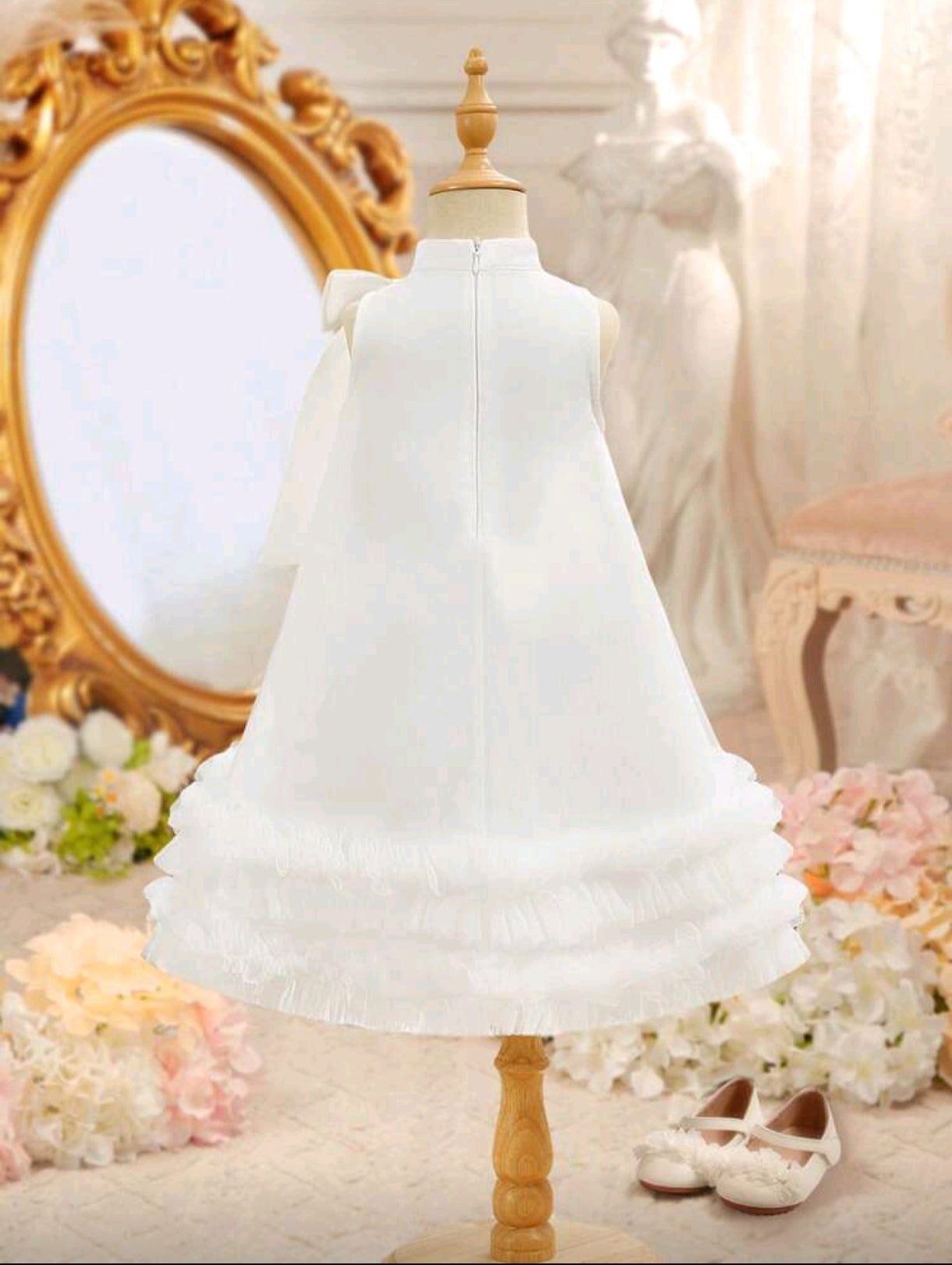 Vestido Blanco elegante con detalles en moño