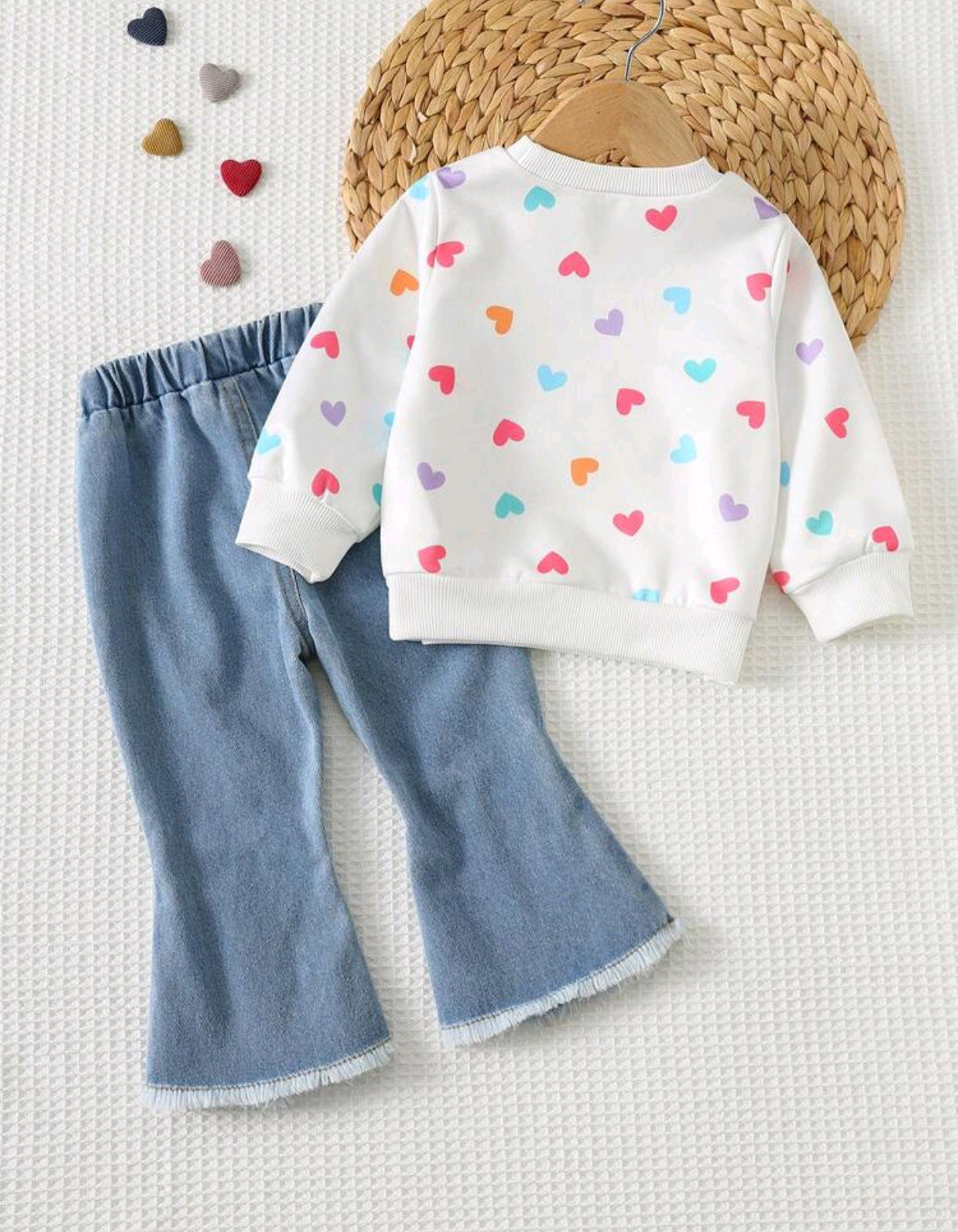 Mangas largas con diseño de corazón+ pantalón de Jeans acampanado