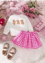 Mangas largas con diseño de oso + falda a cuadro