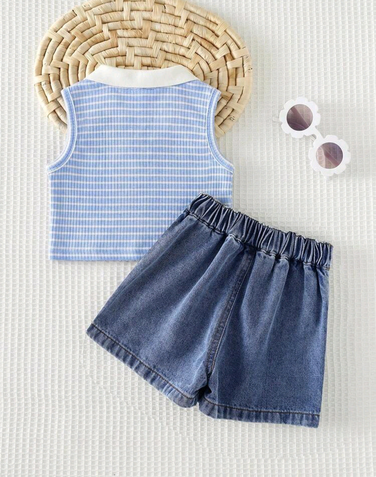 Blusa sin mangas con cuello + short pollera de Jeans