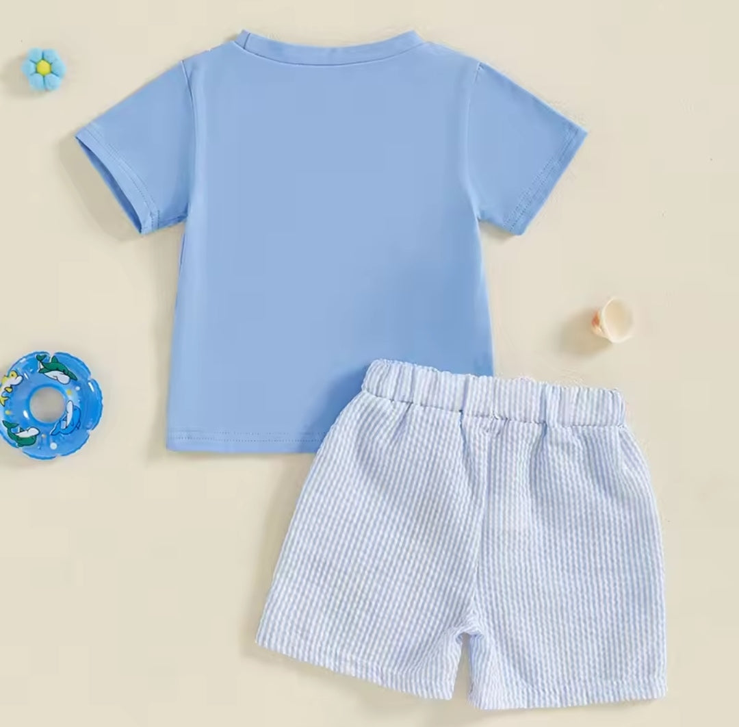 Remera + short con diseño de peces