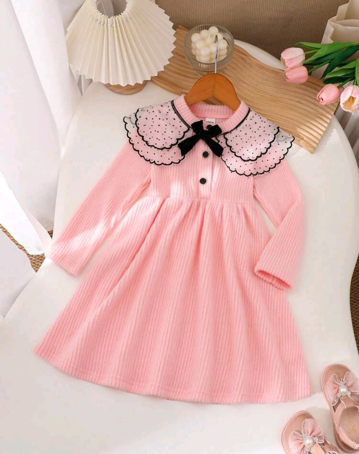 Vestido mangas largas con cuello de amotas
