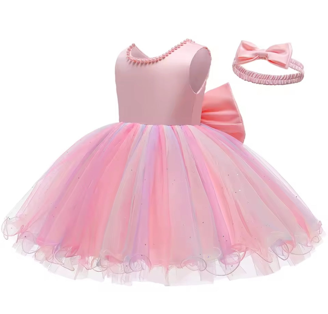 Vestido elegante con tul multicolor