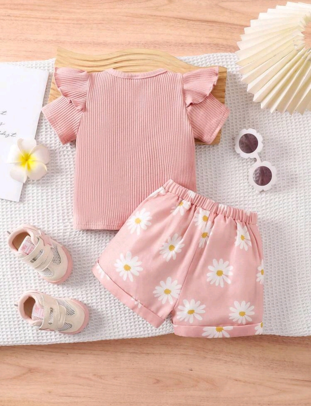 Blusa acanalada+ short con estampa de flores