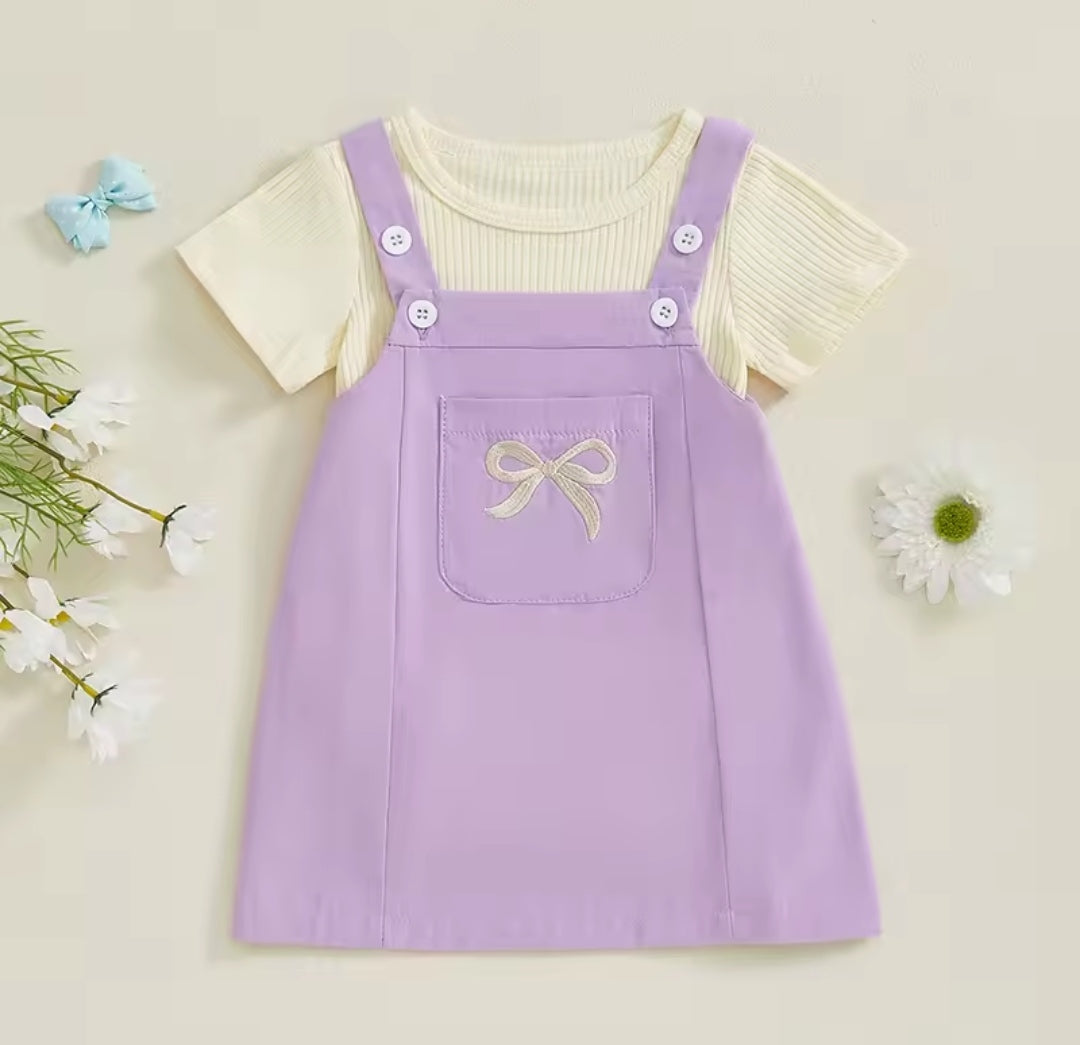 Body acanalado + vestido jardinera