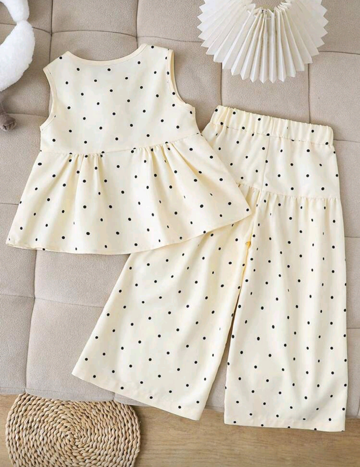 Blusa + pantalón con amotas