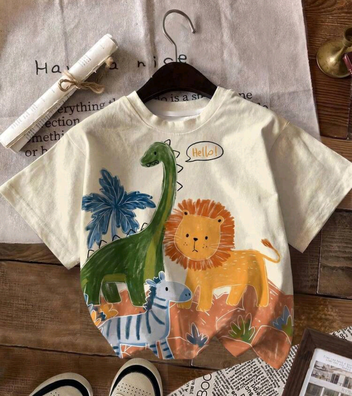 Remera con estampado de animalitos
