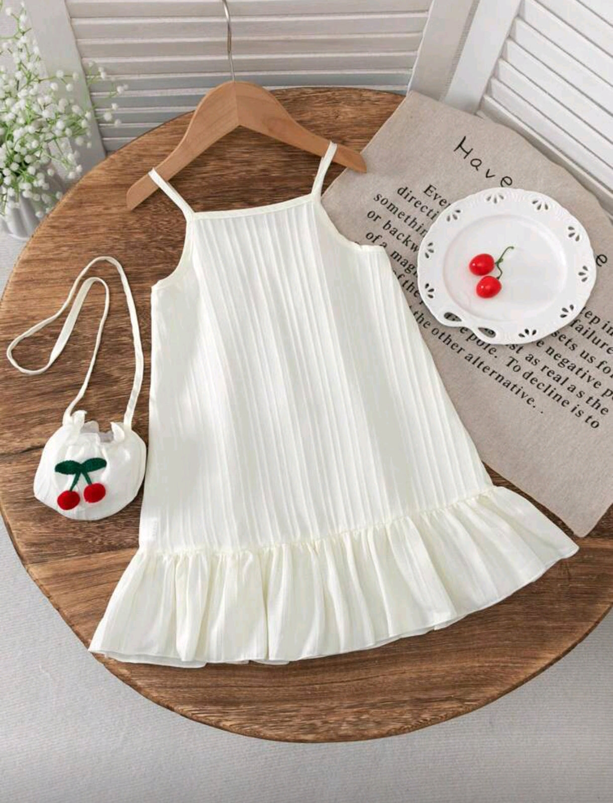 Vestido de tiritas con detalles de cereza + bolsito