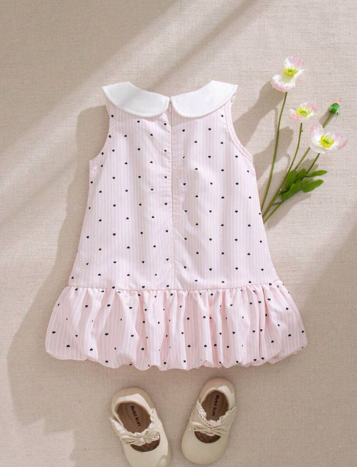 Vestido para bebé con cuello y con estampa de corazón