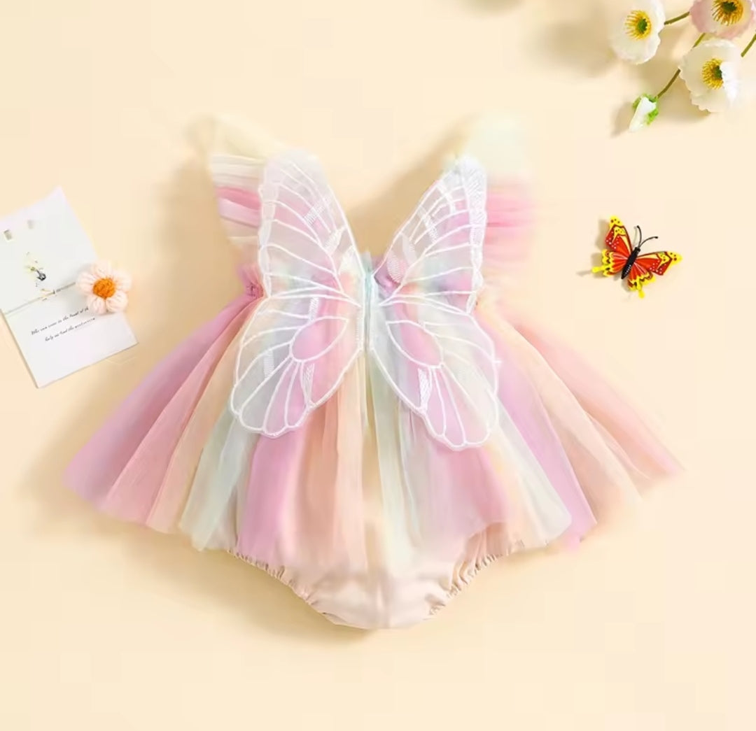 Body vestido de tul colorido con alitas