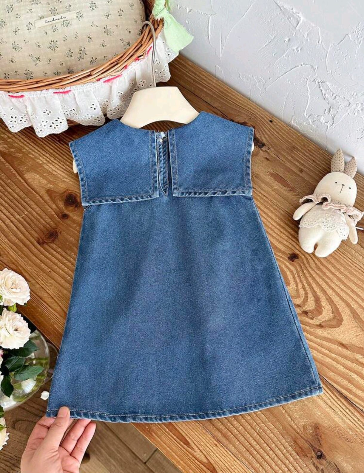 Vestido de Jeans para bebé con bordados de cereza