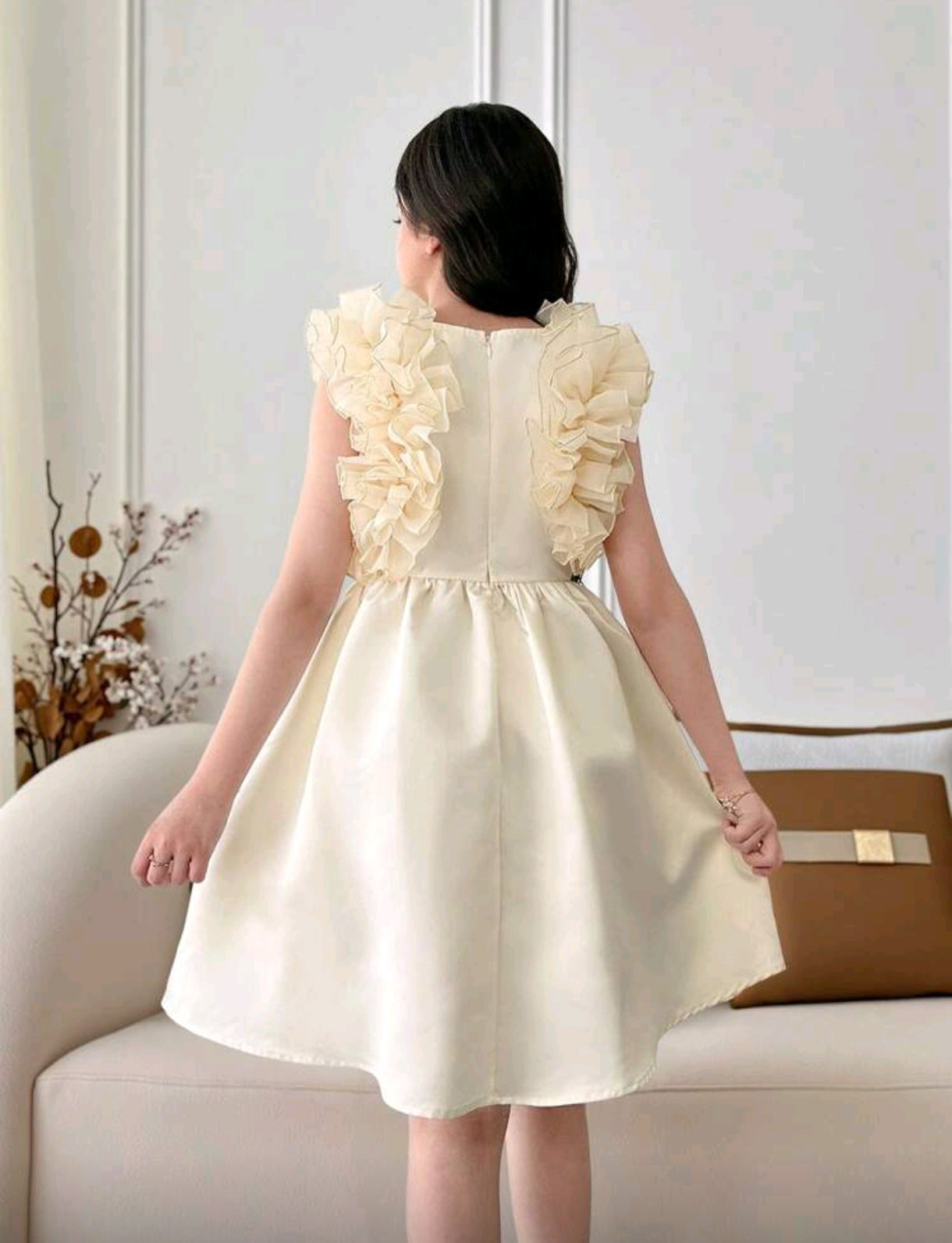 Vestido Elegante con volados en las mangas