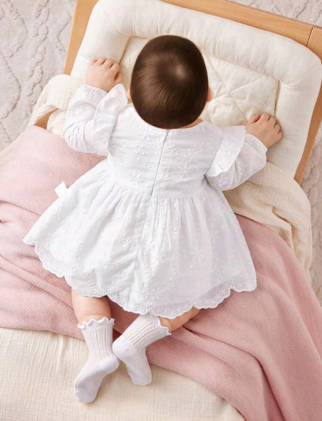 Vestido blanco mangas largas (sin accesorios)