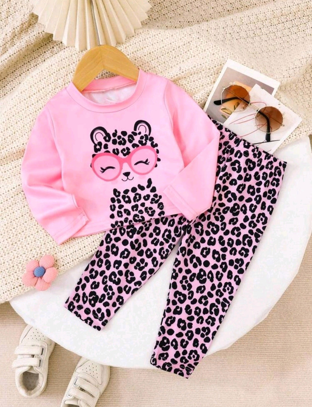 Mangas largas + pantalón estampado