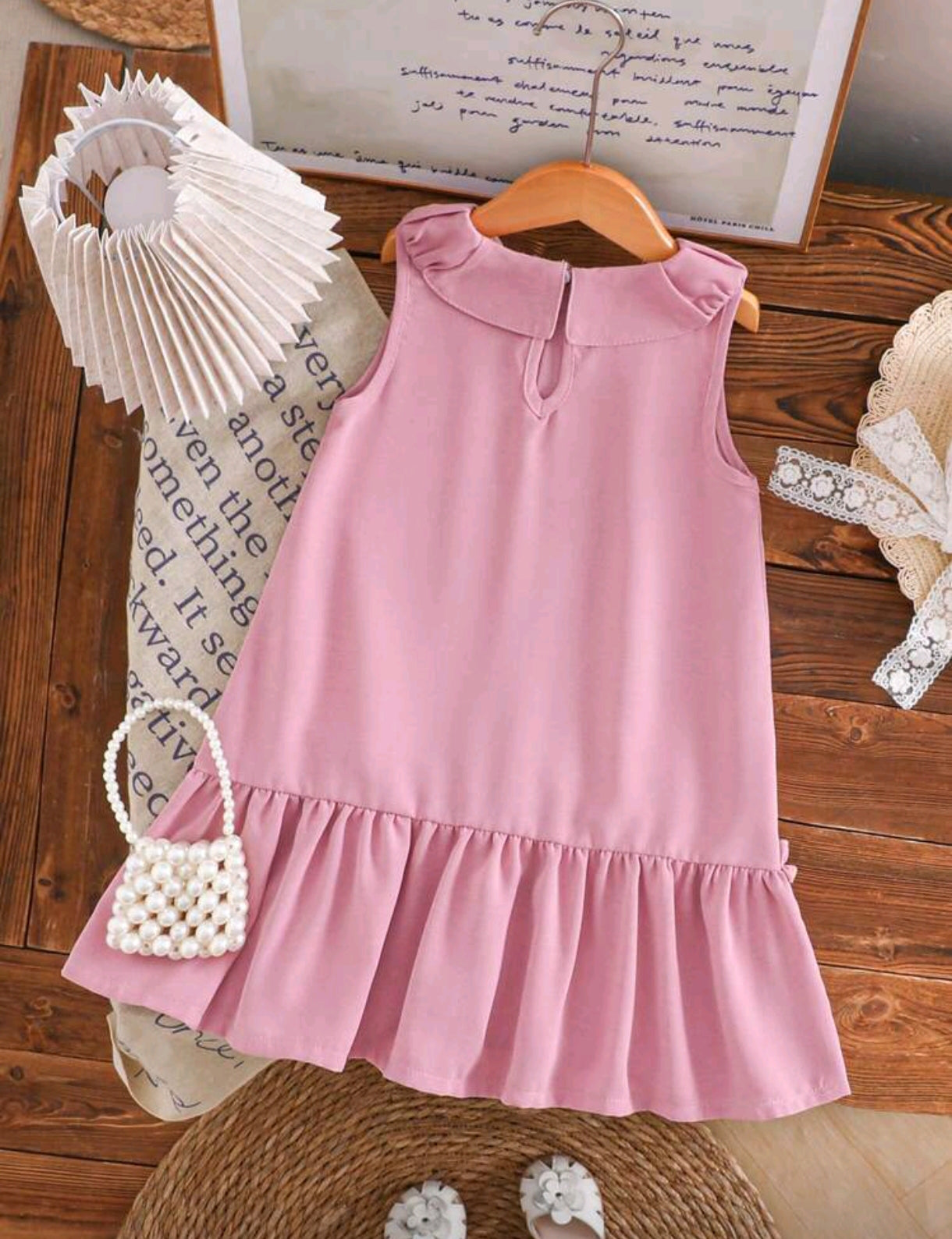 Vestido sin mangas con cuello