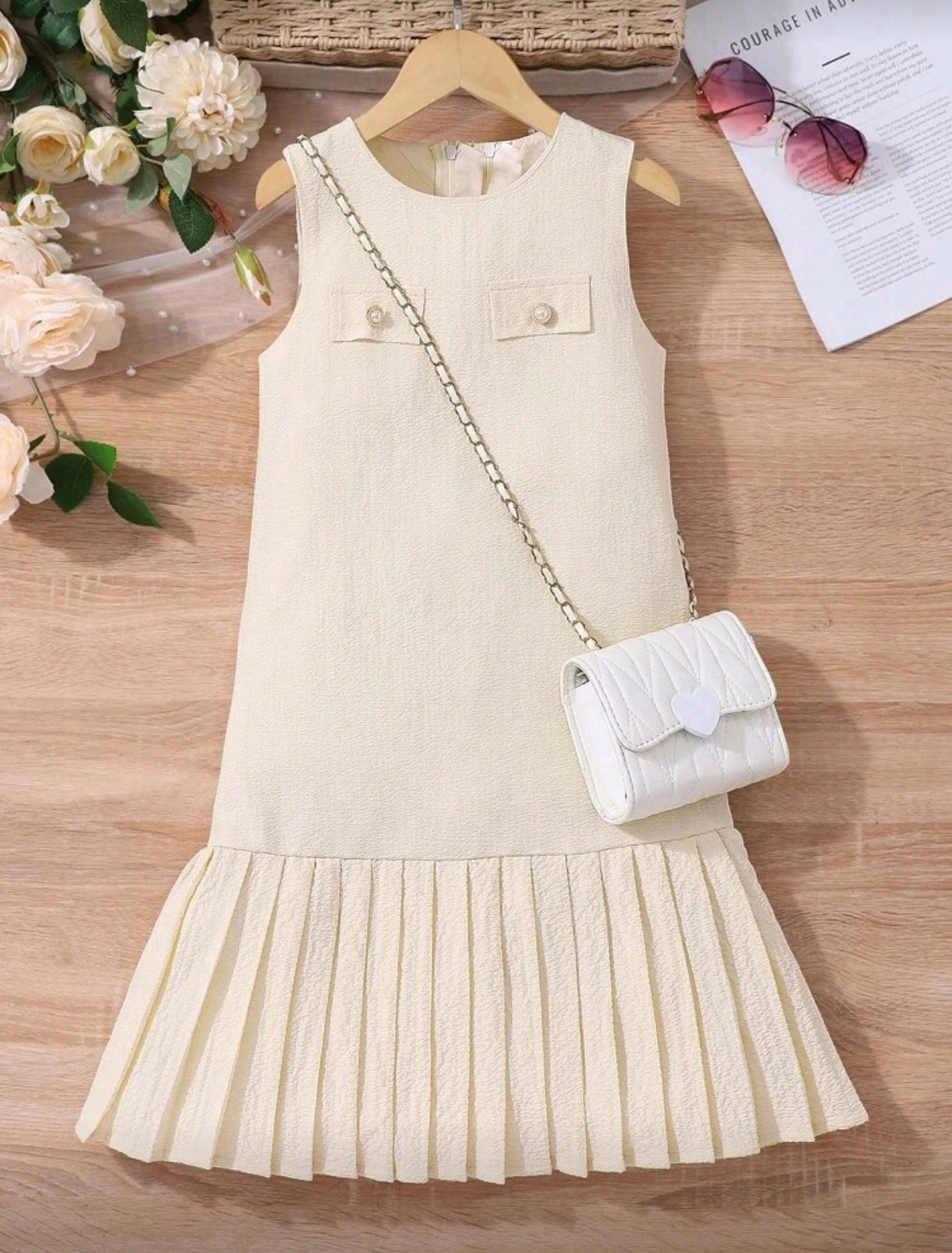 Vestido sin mangas plisado ( no incluye accesorios)