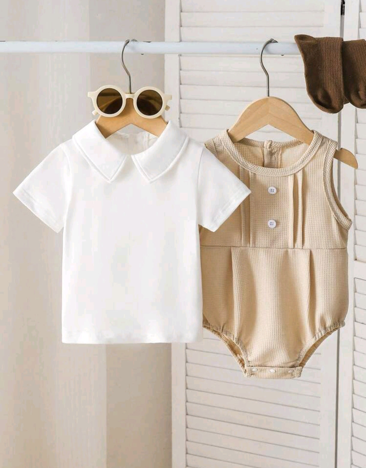 Remera con cuello + body