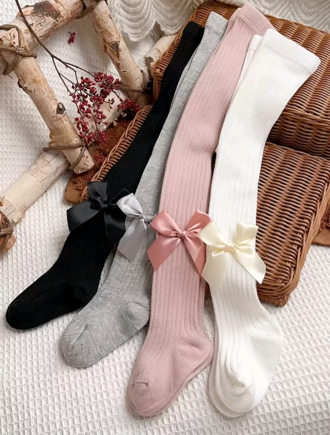 Pantimedias acanalados con moño