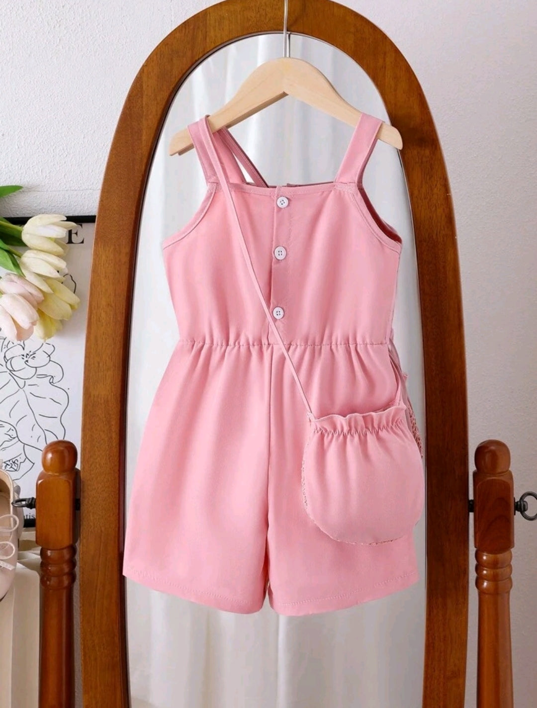 Monito con detalles de hilo y frutillas + bolsito