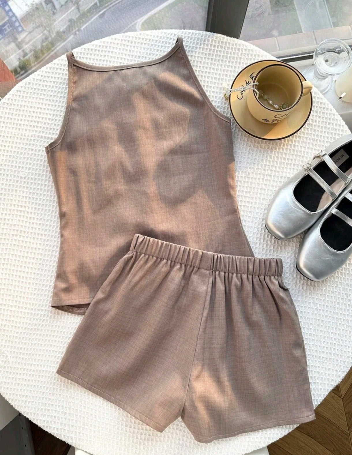 Blusa sin mangas abotonados+ short