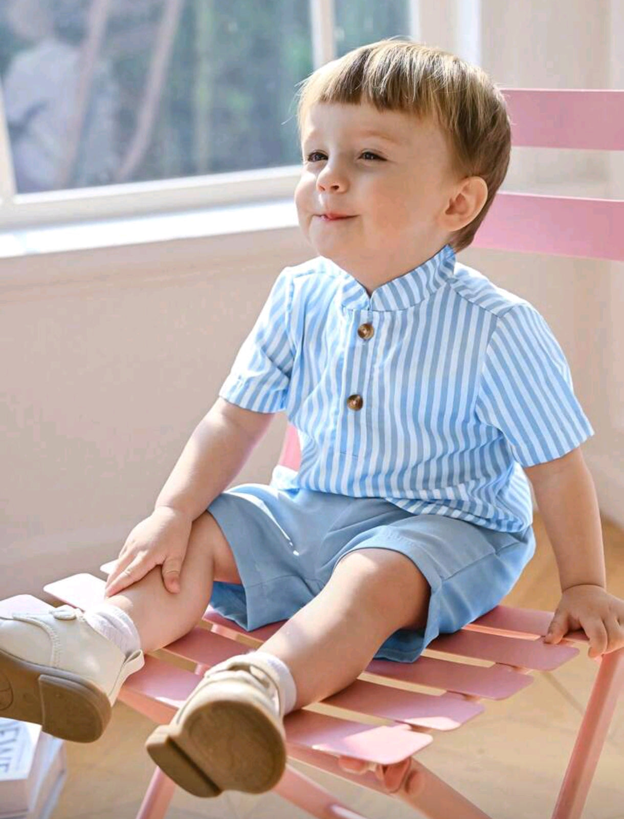 Camisa a rayas + short celeste