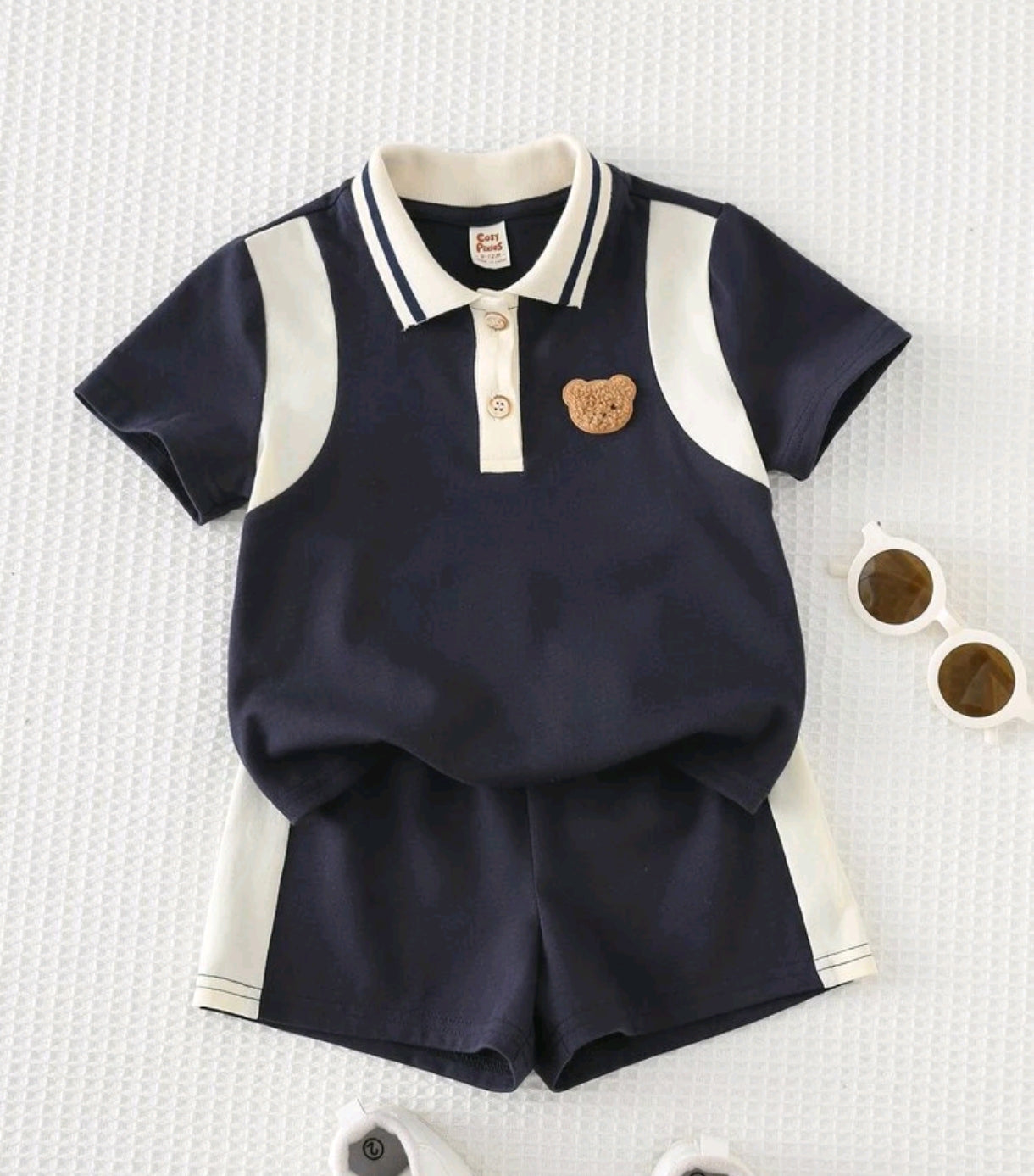 Remera con cuello + short