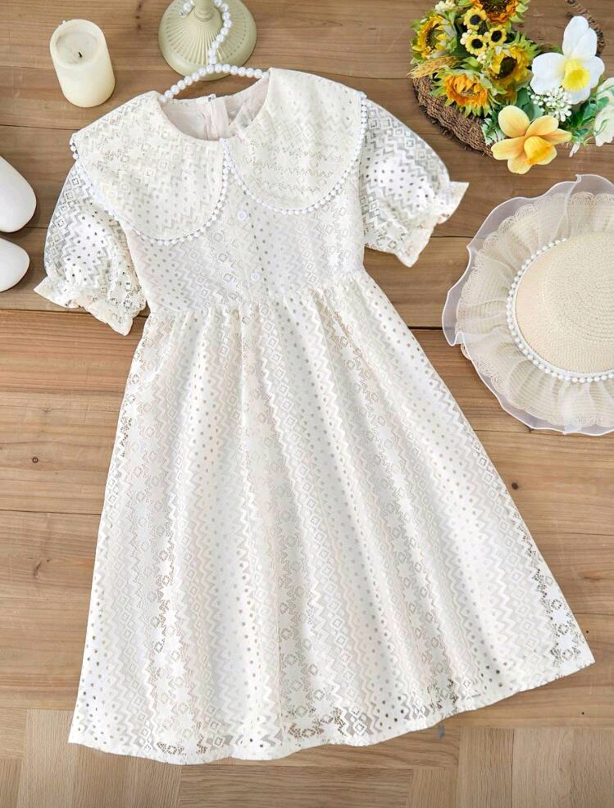 Vestido elegante con cuello muñeca