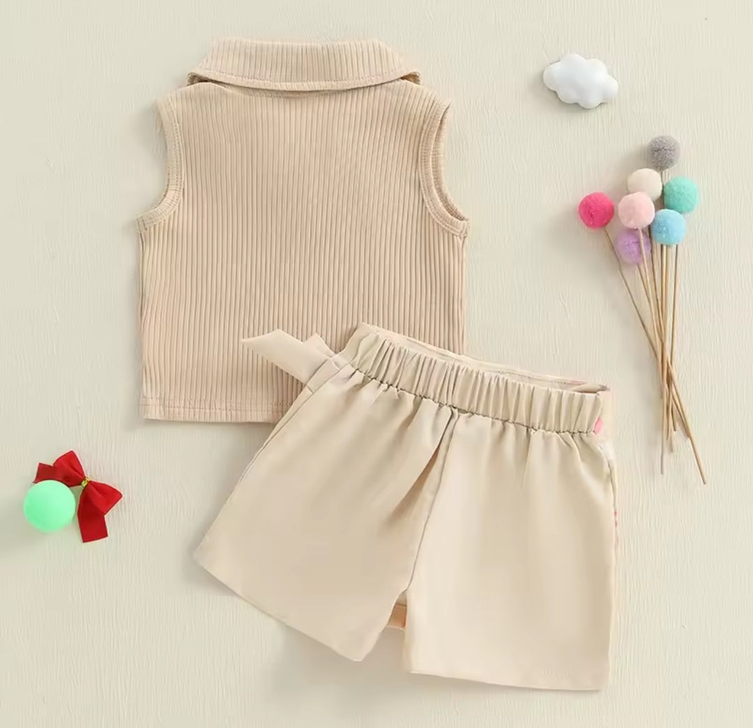 Blusa con cuello + short pollera