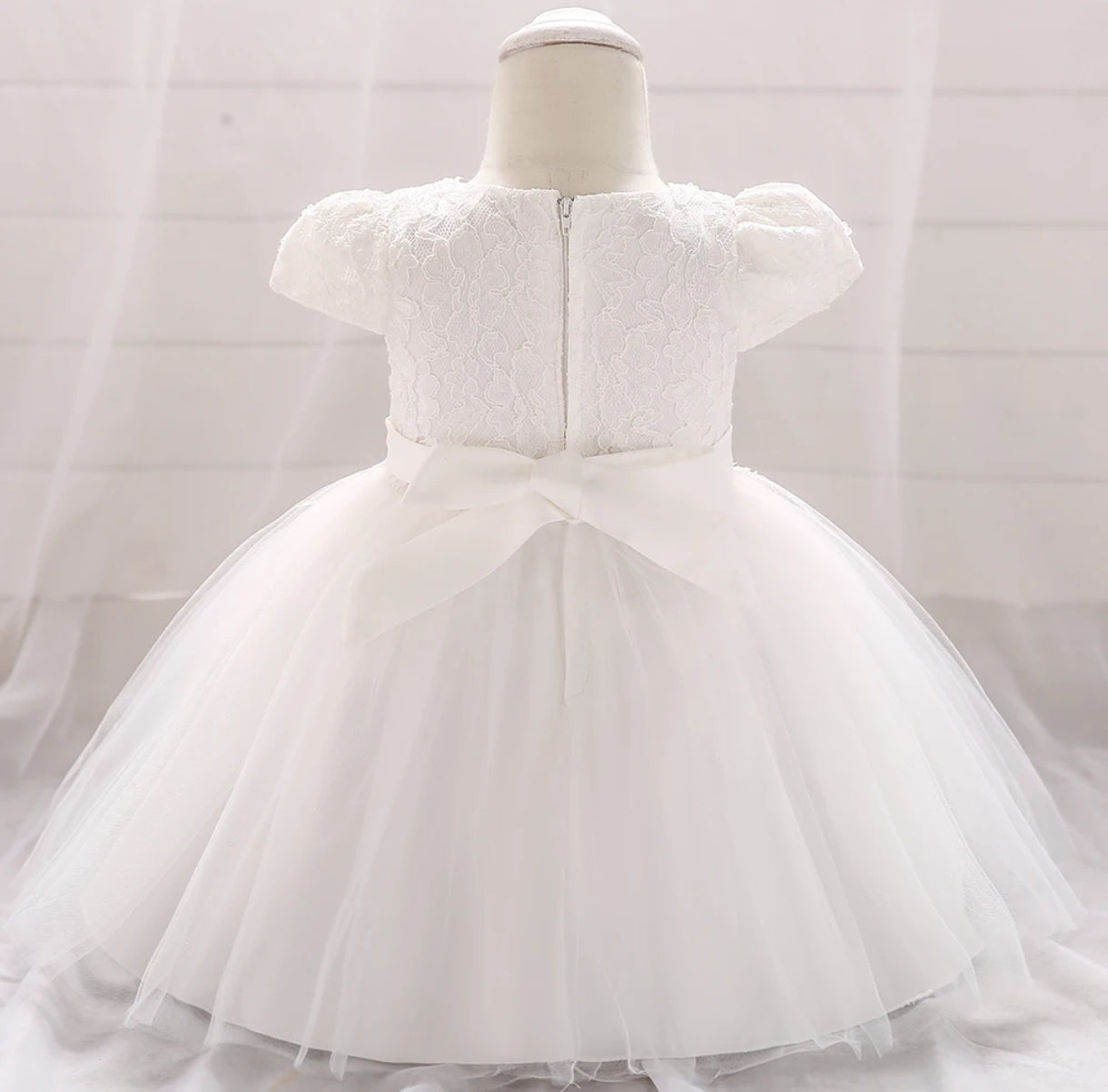 Vestido Blanco bebé con perlitas y tul
