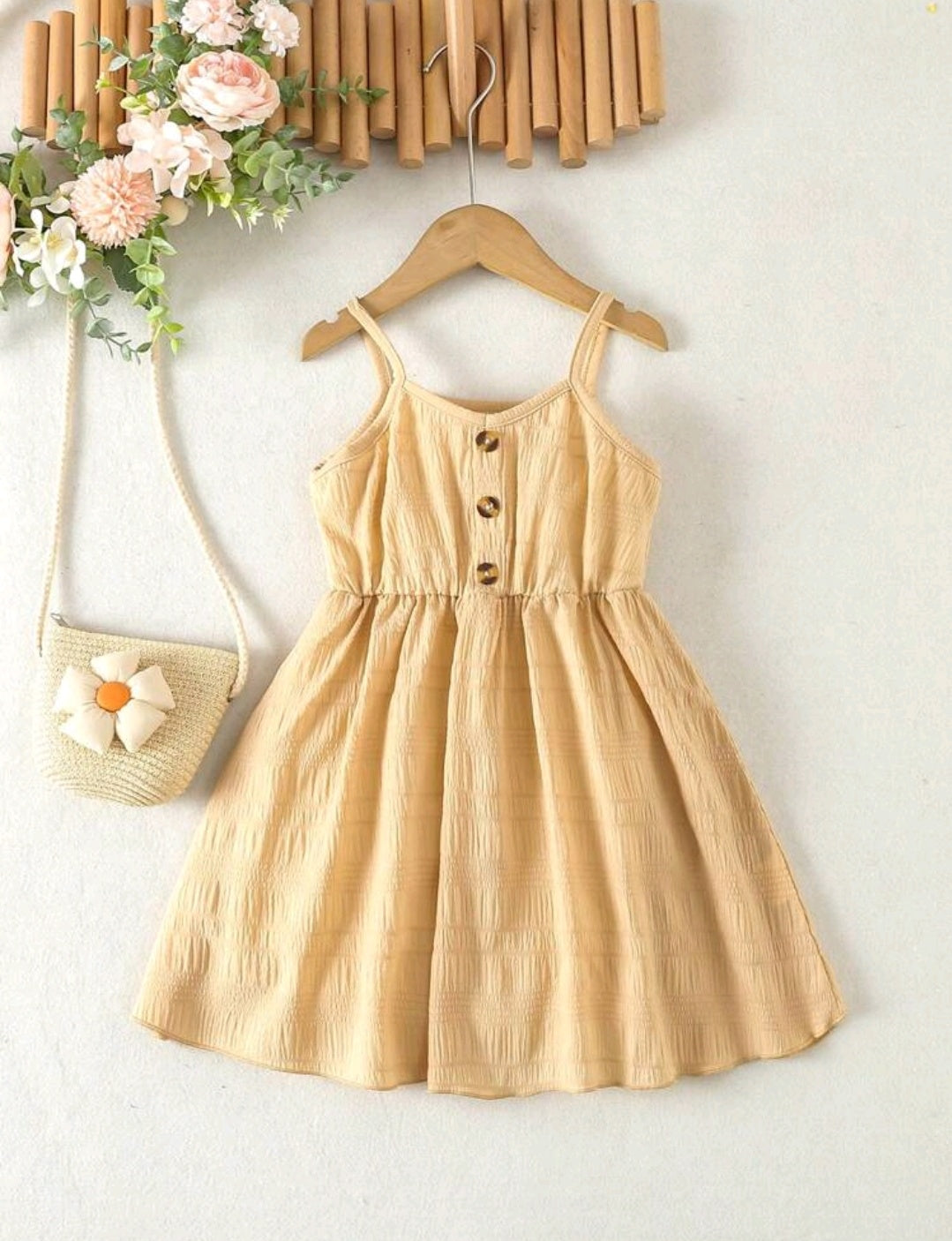Vestido con tiritas