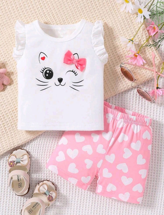 Remera con diseño de gato + short