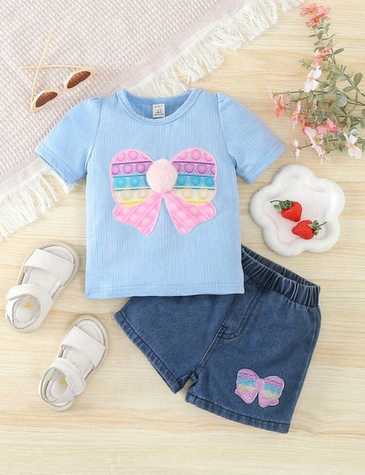 Blusa con diseño + short de jeans