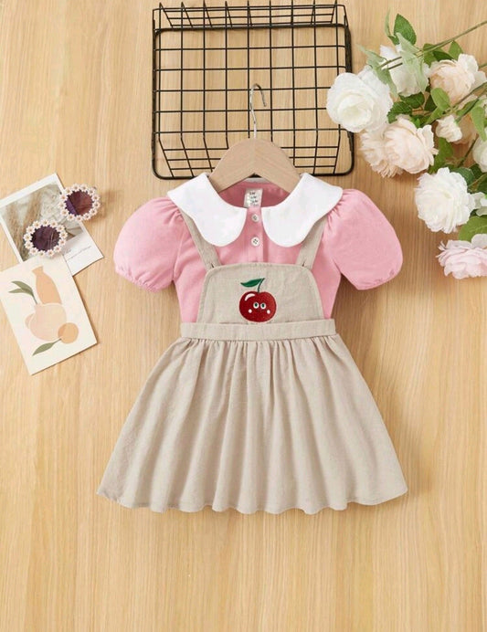 Blusa cuello de muñeca + vestido tipo jardinera